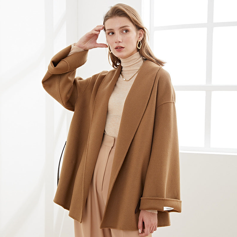 Double-faced cashmere coat with wool belt