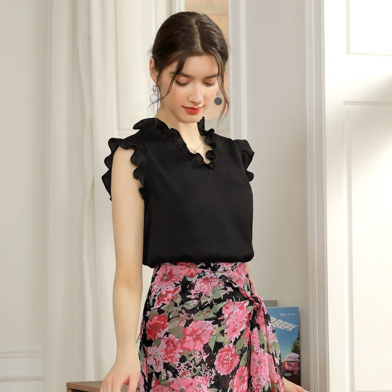 Minimalist V-neck sleeveless chiffon shirt