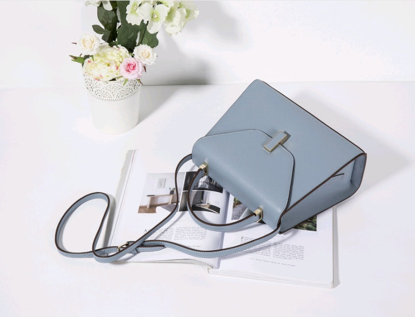 spring and summer new simple portable handbag leather bag shoulder Messenger bag