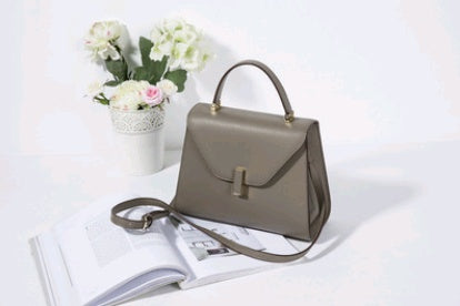 spring and summer new simple portable handbag leather bag shoulder Messenger bag