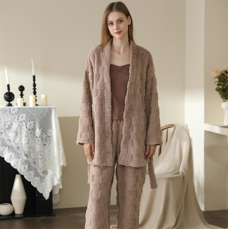 Solid Color Long-sleeved Pajamas Coral Fleece Warm Home