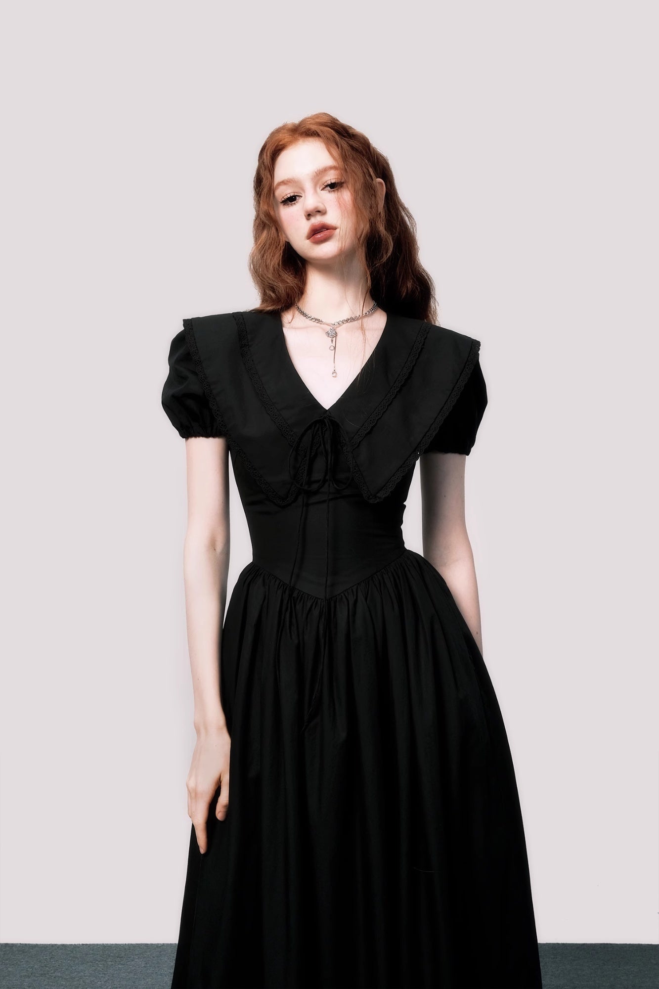 French Gentle V-neck Puff Sleeve Black Dress